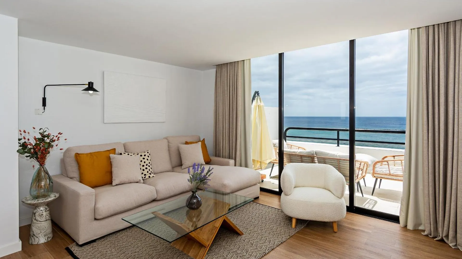 Luxury Ocean Views 2Br House - Private Parking Apartment Arrecife   Arrecife (Lanzarote)